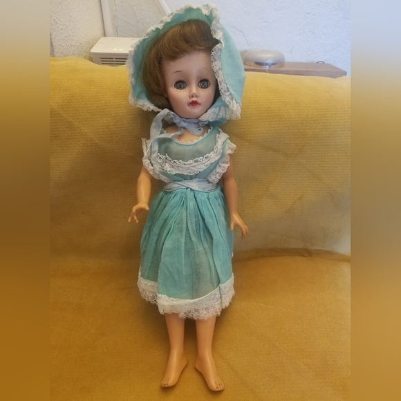 Sweet Sue 14 1950s Vintage doll